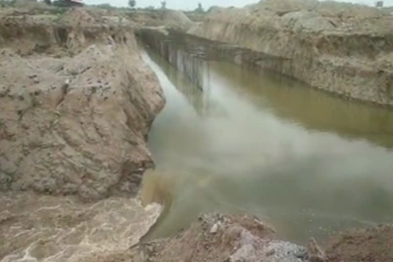 Water release from sangambanda reservoir to Makthal pedda cheruv in Narayanapeta district