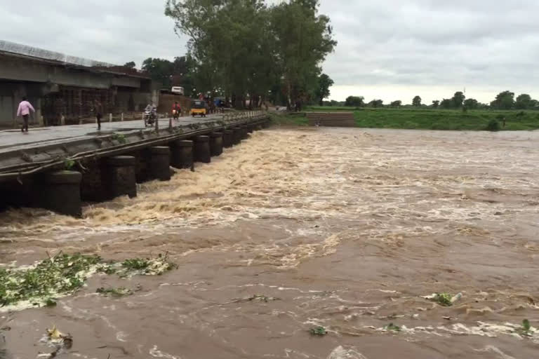 Gujarat: Heavy rains in Saurashtra, bridge in Junagadh caves in