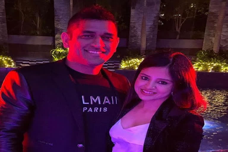 Greyed a bit more, become smarter and sweeter: Sakshi wishes husband MS Dhoni with an adorable post