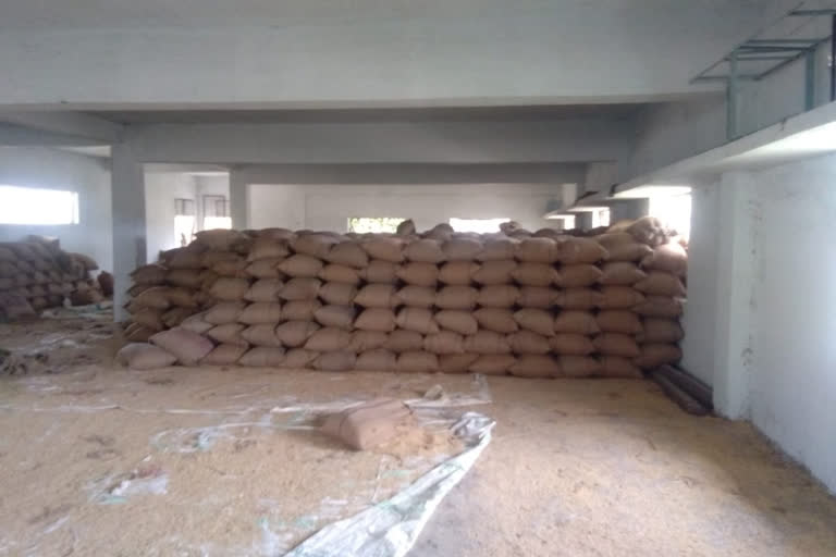 maize crop illegal sales by komarolu pacs in kambham market yard