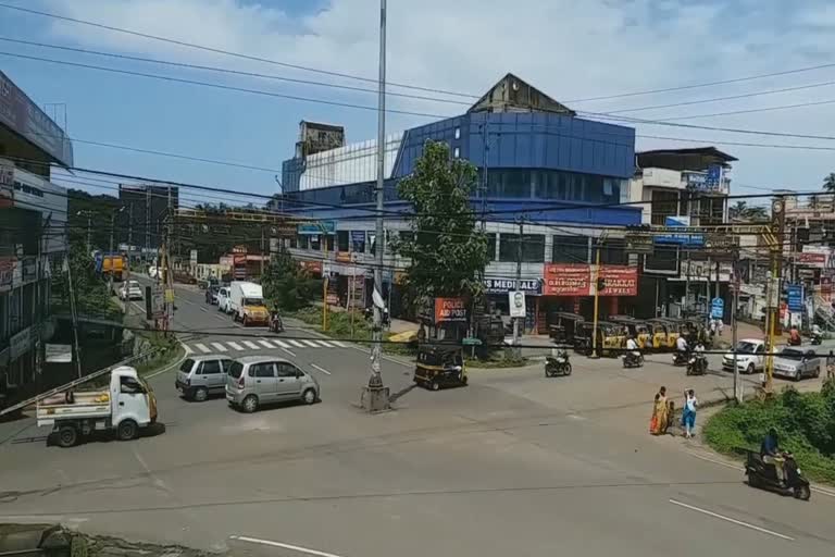 Thiruvalla Municipal Council  containment zones  തിരുവല്ല നഗരസഭ.  ആറ് വാർഡുകൾ കണ്ടെയ്ൻമെന്‍റ് സോണ്‍  കലക്ടർ പി.ബി നൂഹ്