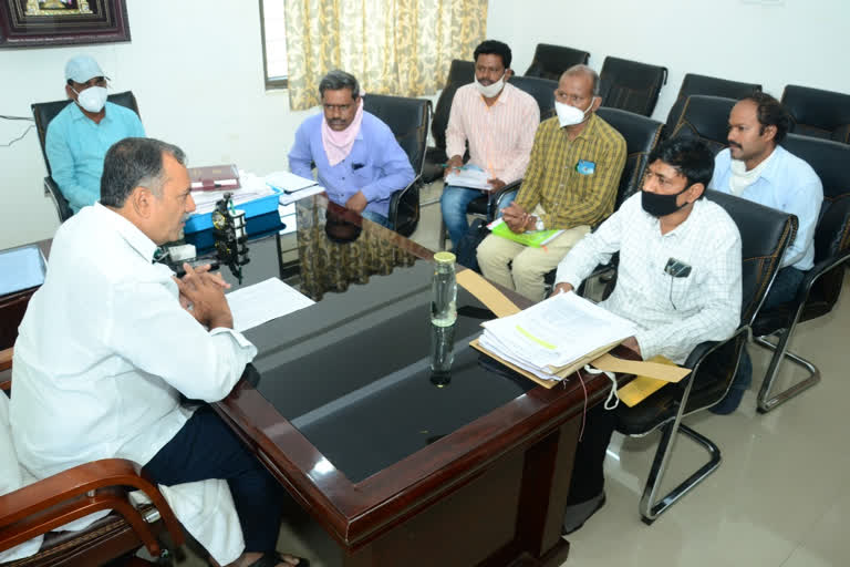 mla gandra venkata ramana reddy review with agriculture officers