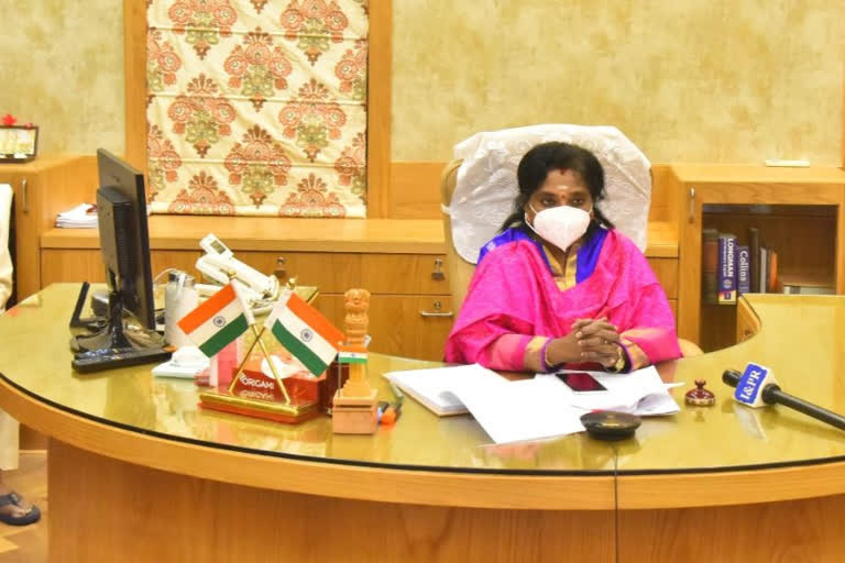 Telangana Guv Tamilisai interacts with private hospitals over COVID-19 situation