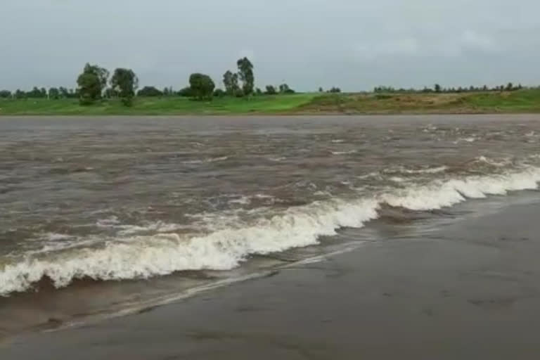 water level high in krishna river