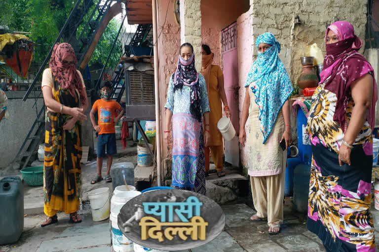 delhi water crisis laxmi camp people craving for water