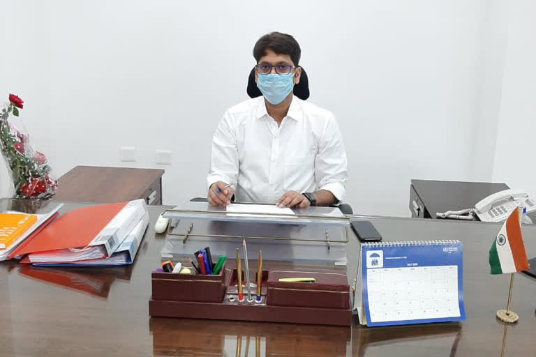 Collector Ritesh Kumar Aggarwal