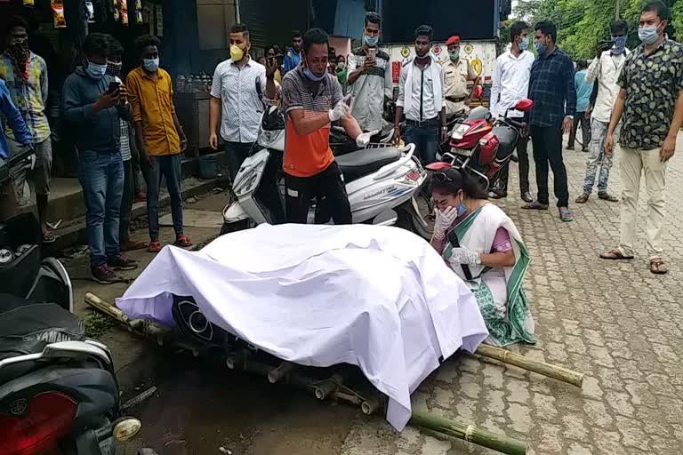 Protest of nagaon congress against price hike by perfoming street play assam etv bharat news