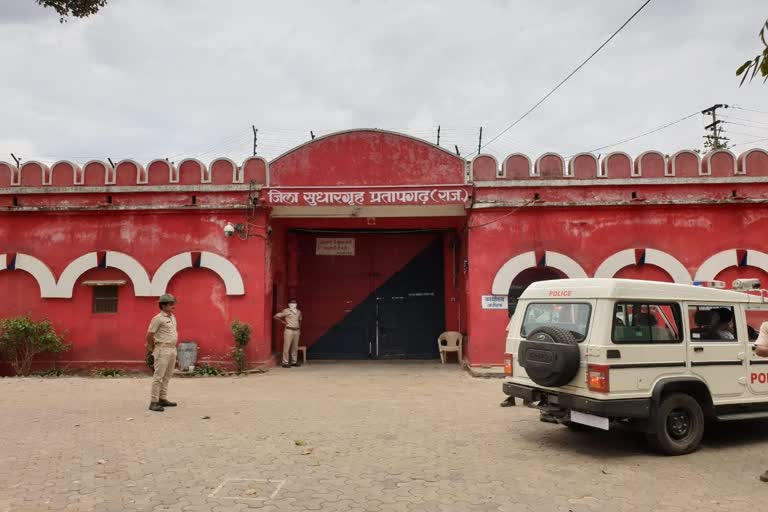 two prisoners released turned out to be corona positive