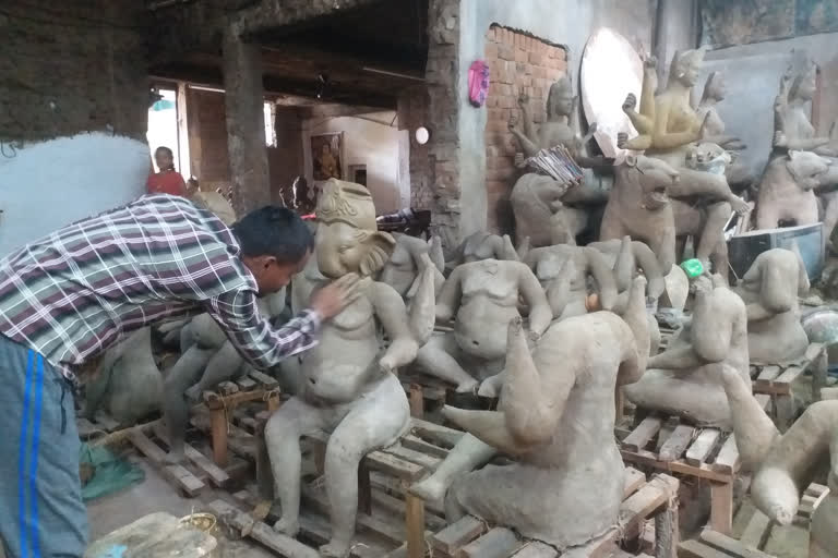 impact-of-corona-on-the-livelihood-of-sculptors-crisis-of-daily-living