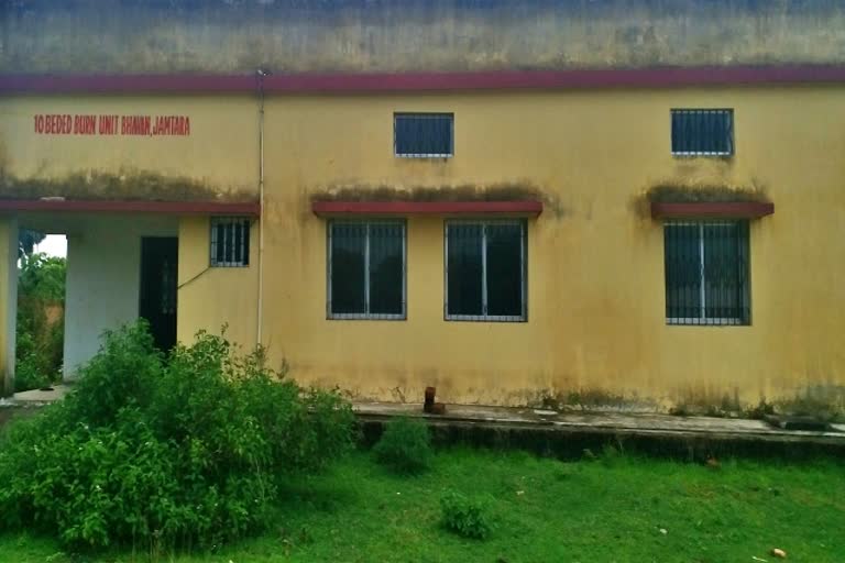 Lock hanging in burn unit building in Jamtara