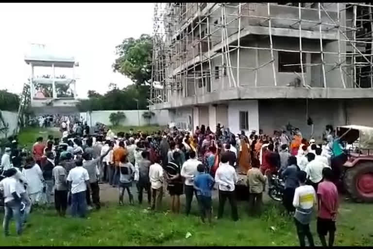 Workers die after falling from 10th floor in Yavatmal