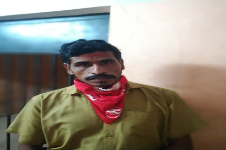 Man held for robbery  robbery  ആരാധനാലയങ്ങള്‍  ആരാധനാലയങ്ങളില്‍ മോഷണം