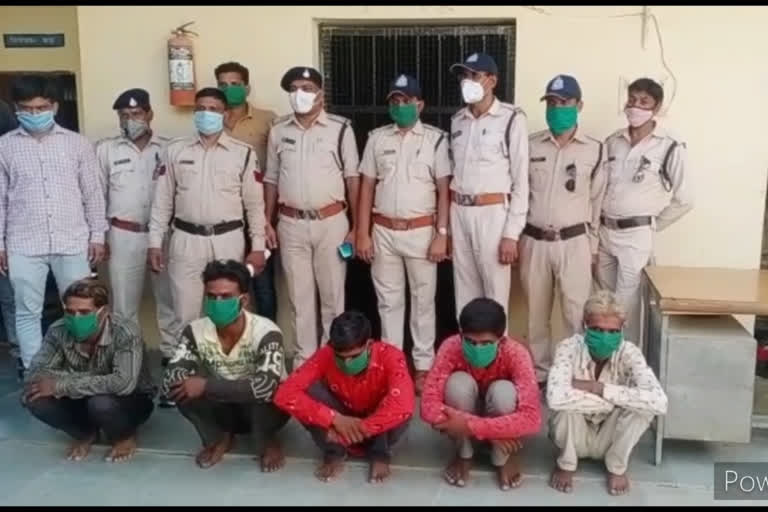 Mahidpur police arrested thief gang in ujjain