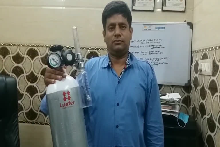 be human provided free oxygen cylinder for needy