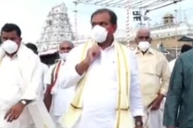 govt chief whip srikanth reddy visits tirumala