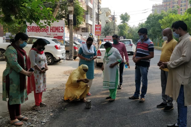 ghaziabad municipal corporation mayor inaugurated development projects in vaishali