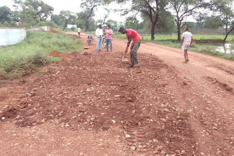 road-repair-work-started-from-dongargaon-to-pinkapa