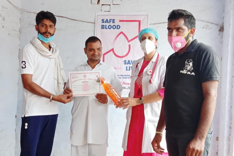 Blood donation camp organized to help corona patients in hisar