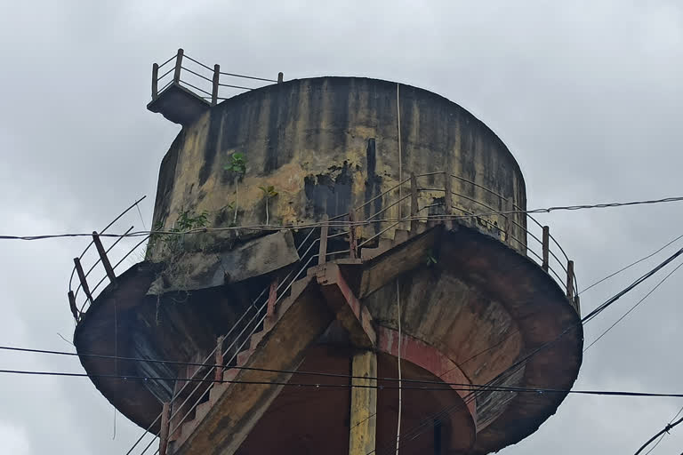 Administration negligent about repairing shabby tank