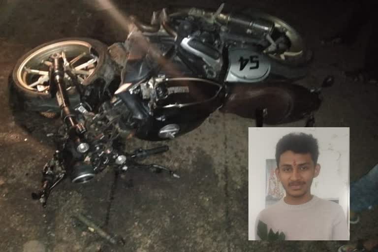 former bjp mla mohan phad son dies in accident at parbhani