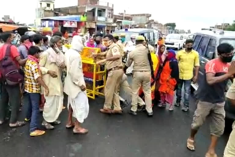 ग्रामीणों ने सड़क जाम