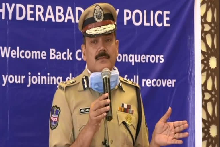 Hyderabad City Police felicitates 41 cops who recovered from COVID-19