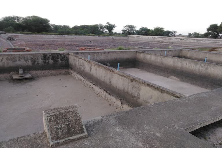 drinking water crisis in umrawat village of bhiwani