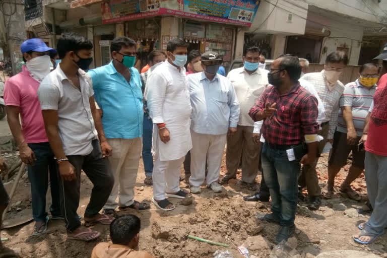 MLA heard problem in Dwarka ward 31 S West Sagrapur