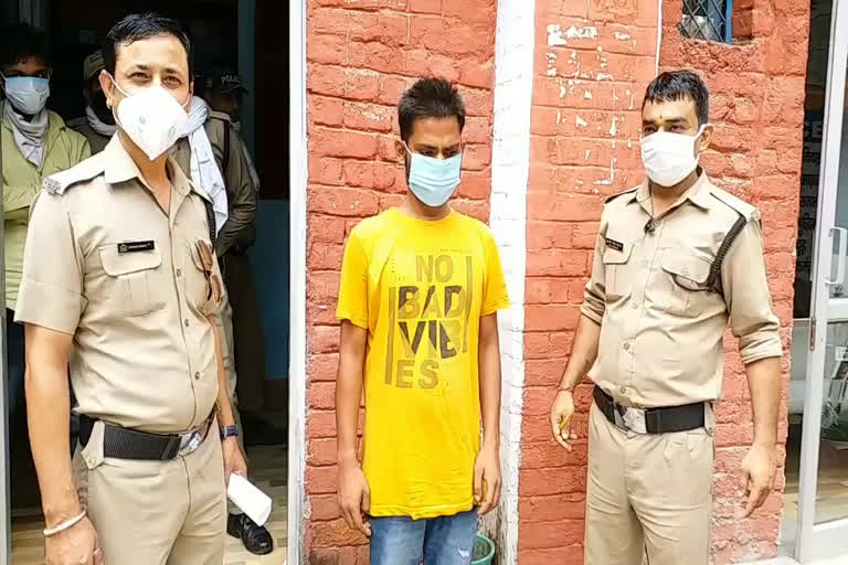 young-boy-arrested-with-reewalvar-in-haridwar