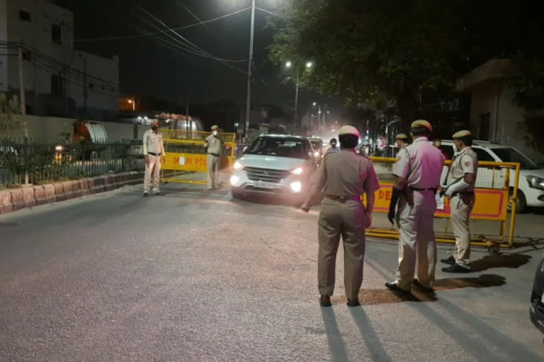 Delhi Police Picket checking started in  Dashrath Puri