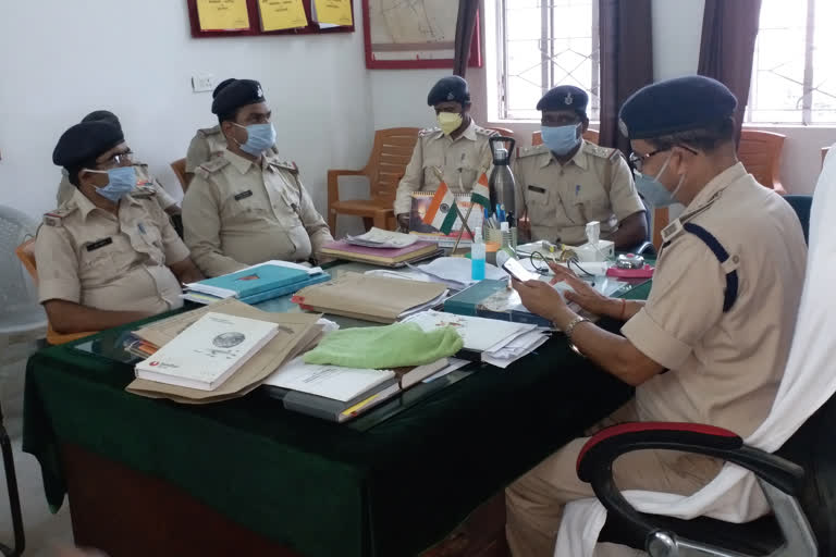 bihar assembly election: police officers including inspector and si transferred