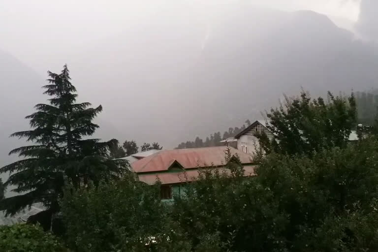 Rain starts at midnight in Kinnaur