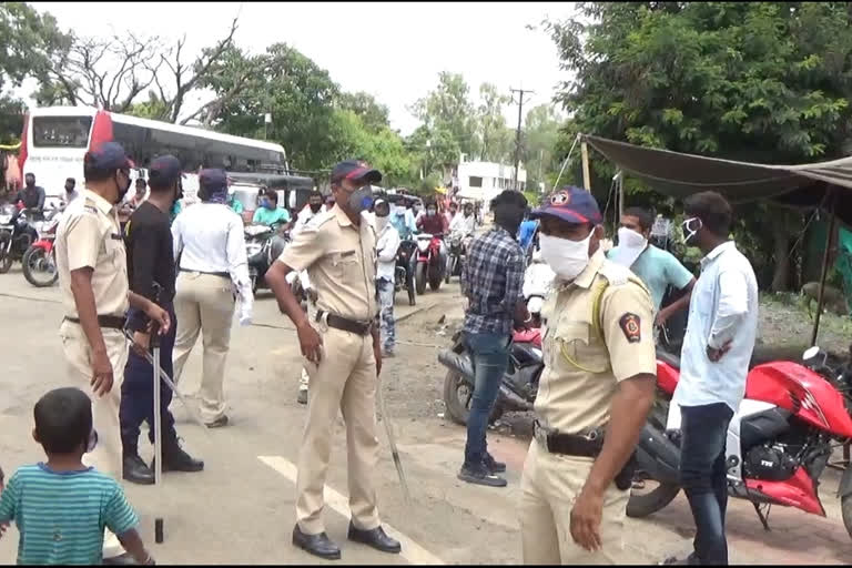 police action against 300 vehicles in akola