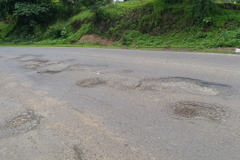 indore-ichhapur-highway-is-getting-worse-in-burhanpur