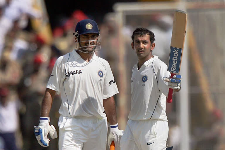 Gautam Gambhir,  M.S. Dhoni, India, Roomate