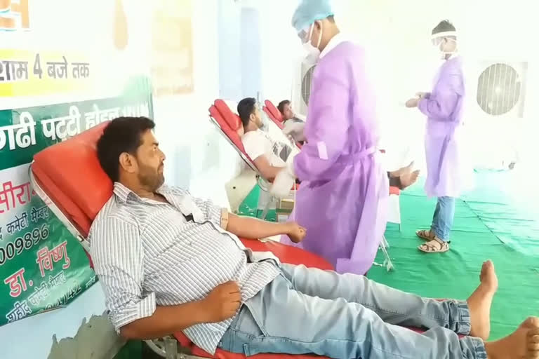 blood donation camp organized in memory of kargil martyr in garhi patti village of palwal