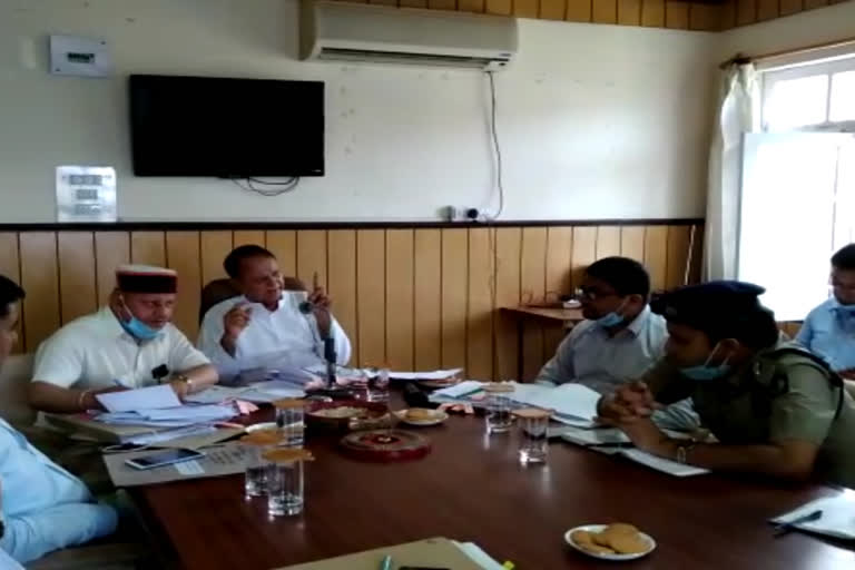 Minister Mahendra Singh Thakur ordered officials to spend money in development works in Karsog