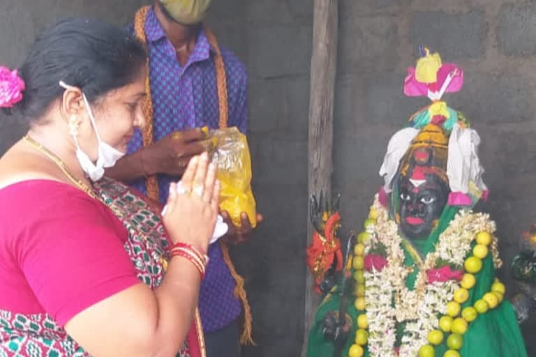 mayar participated in bonalu celebrations in nizamabad