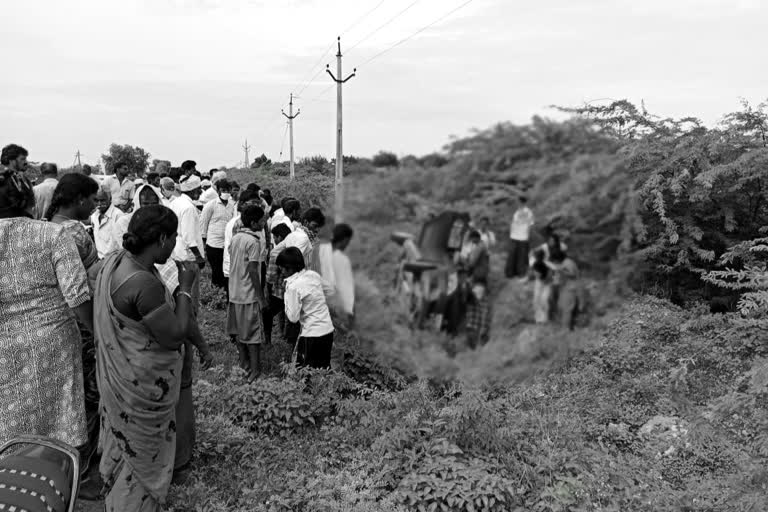 accident happend and car rolled down near kanigiri mandal machavaram village