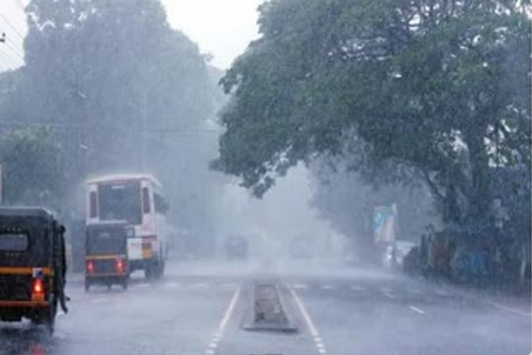 സംസ്ഥാനത്ത് കനത്ത മഴയ്‌ക്ക് സാധ്യത  ജില്ലകളില്‍ യെല്ലോ അലര്‍ട്ട് പ്രഖ്യാപിച്ചു  തിരുവനന്തപുരം  കനത്ത മഴ  യെല്ലോ അലര്‍ട്ട്  heavy rain  yellow alert  kerala news