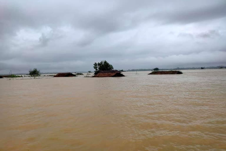 জোনাইত অপৰিৱৰ্তিত চিয়াং নদীৰ বান পৰিস্থিতি