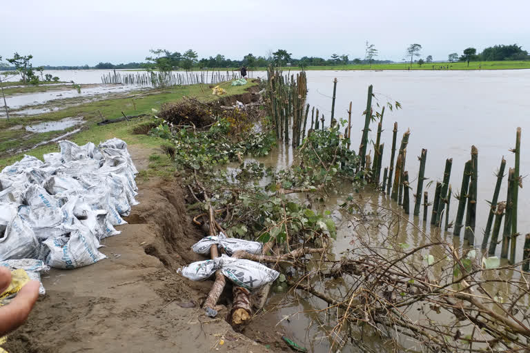 ধেমাজিত জীয়াঢল নৈৰ তীব্ৰ সন্ত্ৰাস