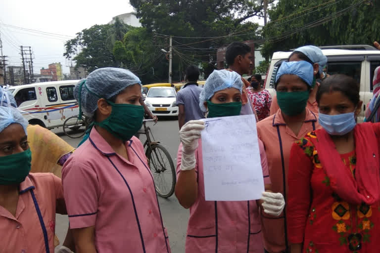 Agitation of nurses in Barasat