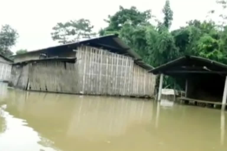 golaghat-flood-effacted-muhuramukh-area