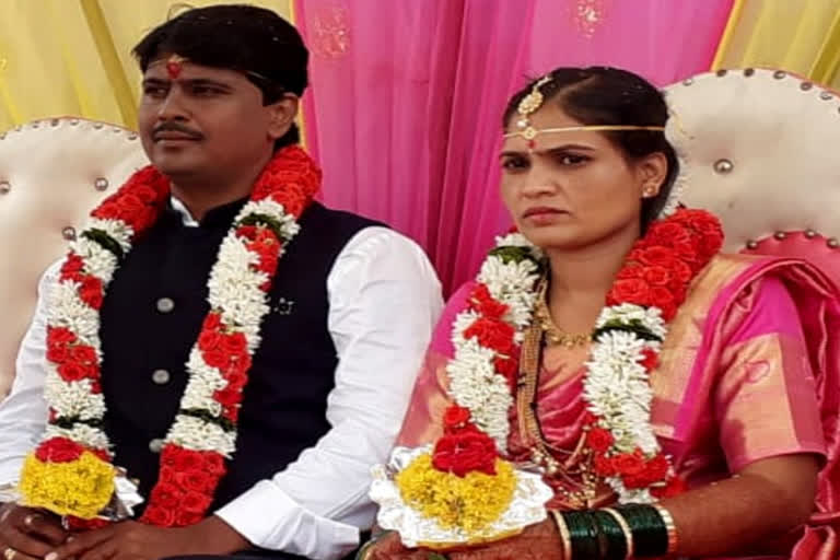 Bride and groom from different political parties made coalition through marriage