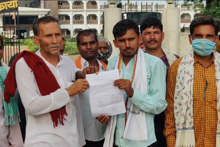 farmers submitted memorandum to collector