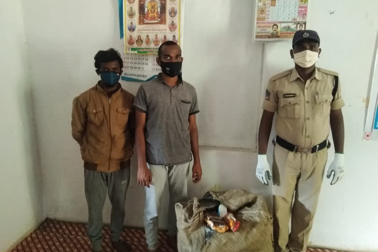 illegal gutka transportation at maktal in narayanapeta seized