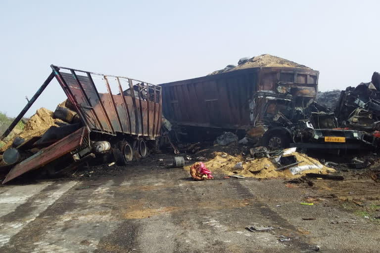 Nagore: Two trucks collide