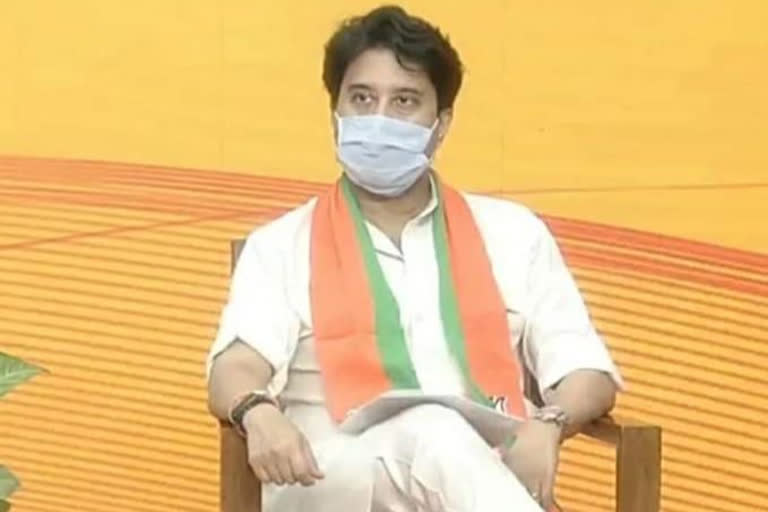 jyotiraditya scindia criticises congress party on current situation