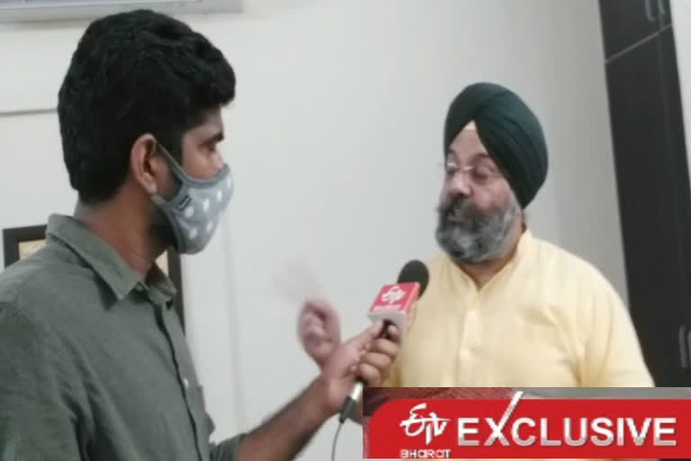 manjeet singh gk targeted on delhi committee head manjinder singh sirsa